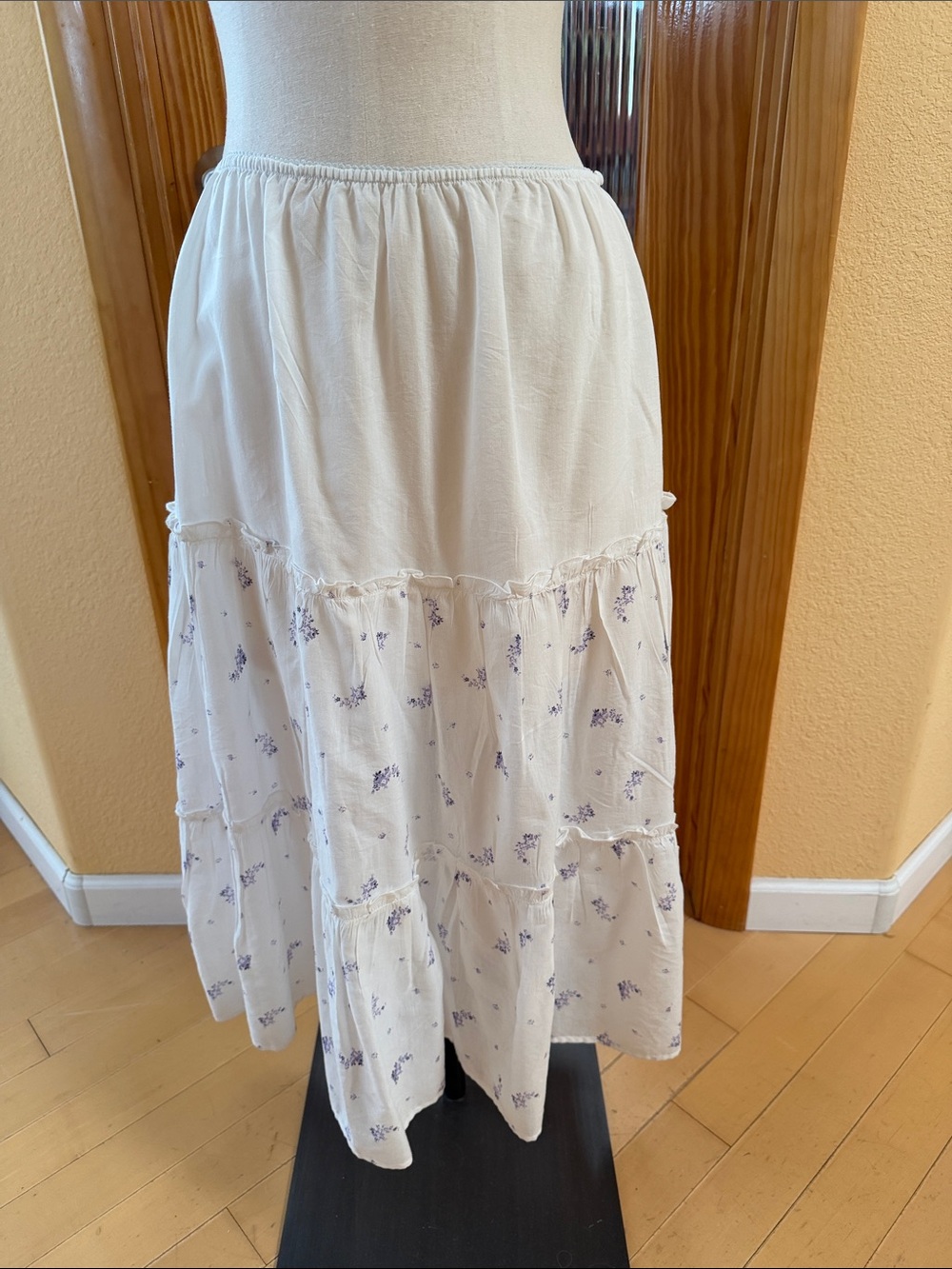 Anthropologie tiered White cotton Floral Midi Skirt